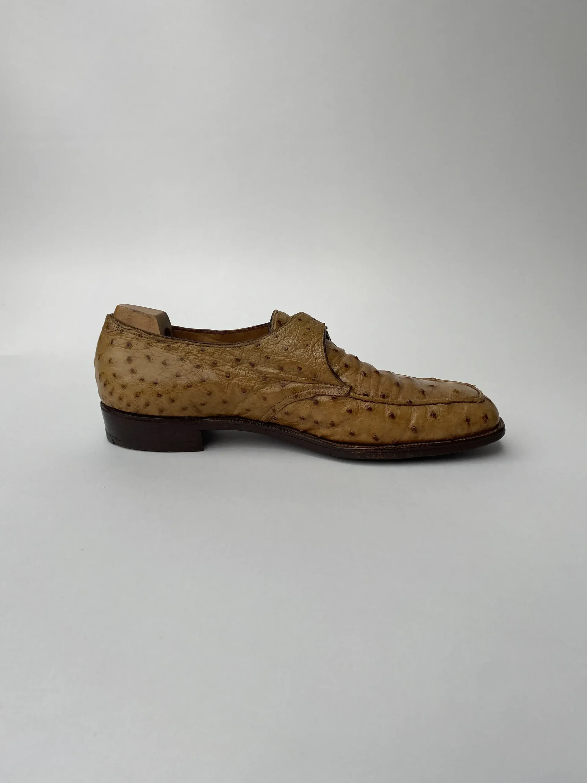 Ostrich quilled all over monk shoes Vadrouille